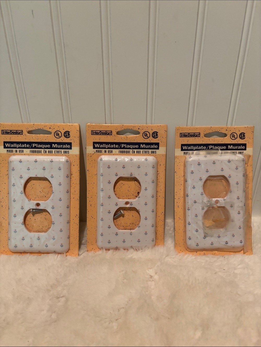 InterDesign Petite Floral White with Decorative Outlet Wallplate - Set of 3